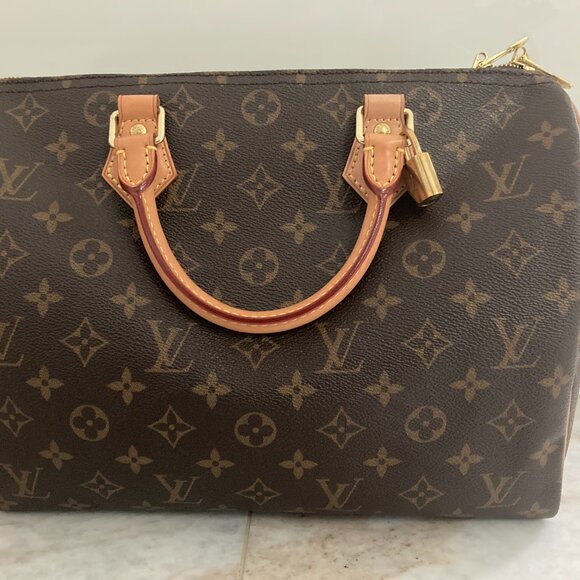 **SOLD** Louis Vuitton Speedy Bandoulliere 30 - Picture 2 of 9